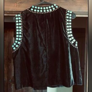 Double D black and turquoise vest
